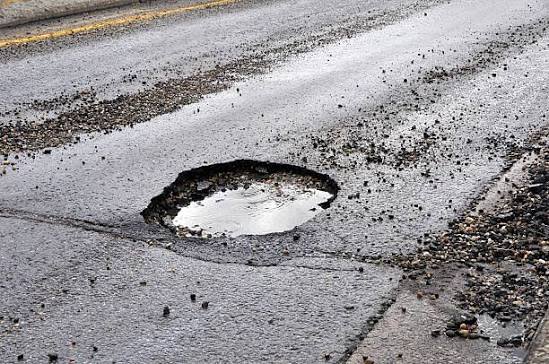 Pothole reported on Ajith Kumar Salai
